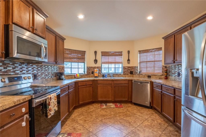 6453 EVERGREEN PARK DRIVE, LAKELAND, Florida 33813, 4 Bedrooms Bedrooms, ,3 BathroomsBathrooms,Residential,For Sale,EVERGREEN PARK,L4928803