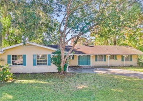 910 POINCIANA LANE, WINTER PARK, Florida 32789, 4 Bedrooms Bedrooms, ,3 BathroomsBathrooms,Residential,For Sale,POINCIANA,O6001417