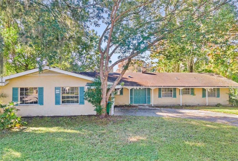 910 POINCIANA LANE, WINTER PARK, Florida 32789, 4 Bedrooms Bedrooms, ,3 BathroomsBathrooms,Residential,For Sale,POINCIANA,O6001417