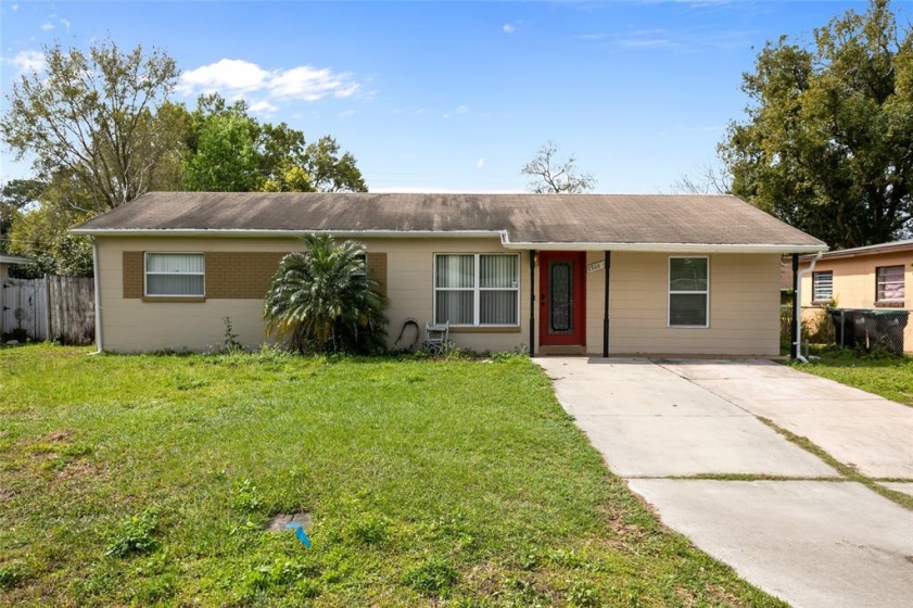 2806 SANKA DRIVE, ORLANDO, Florida 32826, 4 Bedrooms Bedrooms, ,2 BathroomsBathrooms,Residential,For Sale,SANKA,O6010116