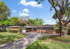 107 HOLLIE COURT, MAITLAND, Florida 32751, 3 Bedrooms Bedrooms, ,2 BathroomsBathrooms,Residential,For Sale,HOLLIE,O6011200