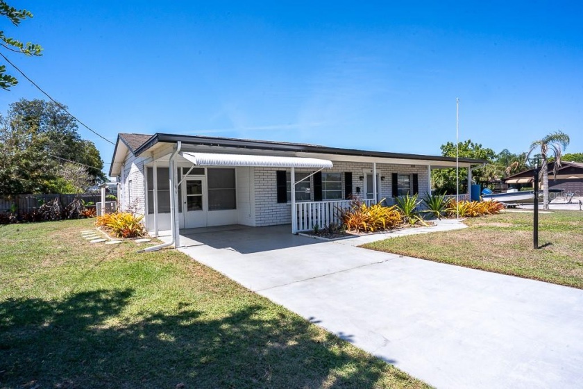 4334 MACEACHEN BOULEVARD, SARASOTA, Florida 34233, 2 Bedrooms Bedrooms, ,2 BathroomsBathrooms,Residential,For Sale,MACEACHEN,A4529380