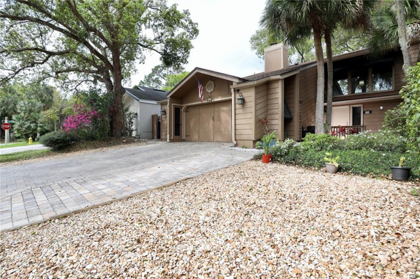 104 BRIDGEWAY CIRCLE, LONGWOOD, Florida 32779, 3 Bedrooms Bedrooms, ,2 BathroomsBathrooms,Residential,For Sale,BRIDGEWAY,S5064773