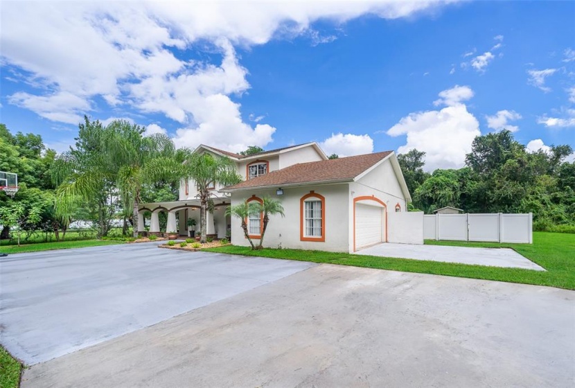 1125 CHICKASAW TRAIL, ORLANDO, Florida 32825, 4 Bedrooms Bedrooms, ,3 BathroomsBathrooms,Residential,For Sale,CHICKASAW,O6013088