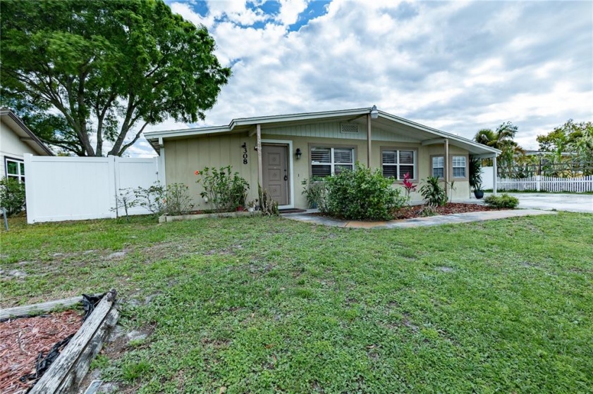 1308 JORDAN AVENUE, ORLANDO, Florida 32809, 3 Bedrooms Bedrooms, ,1 BathroomBathrooms,Residential,For Sale,JORDAN,O6013538