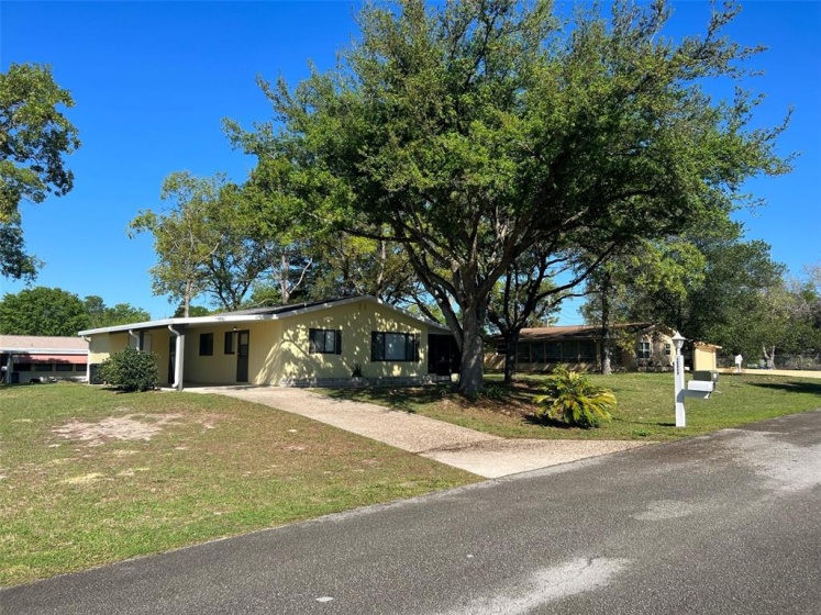 10040 95TH COURT, OCALA, Florida 34481, 2 Bedrooms Bedrooms, ,1 BathroomBathrooms,Residential,For Sale,95TH,OM636361