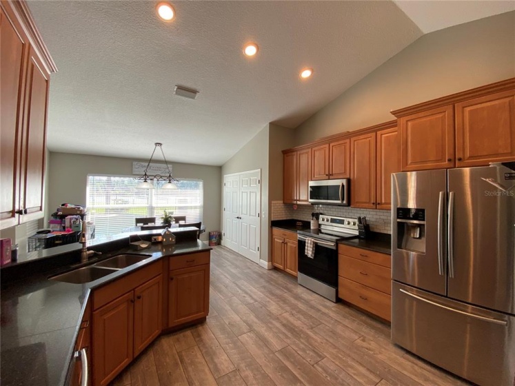 12118 PHILLIPS ROAD, GROVELAND, Florida 34736, 3 Bedrooms Bedrooms, ,3 BathroomsBathrooms,Residential,For Sale,PHILLIPS,O6013404