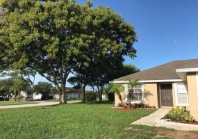 189 SPRINGFIELD PASS, DAVENPORT, Florida 33897, 3 Bedrooms Bedrooms, ,2 BathroomsBathrooms,Residential,For Sale,SPRINGFIELD,S5064859