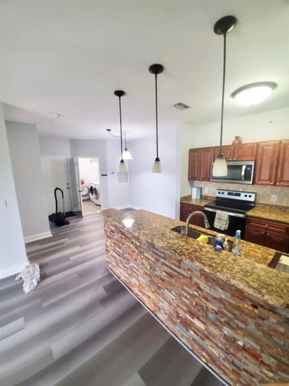 5455 VINELAND ROAD, ORLANDO, Florida 32811, 2 Bedrooms Bedrooms, ,2 BathroomsBathrooms,Residential,For Sale,VINELAND,O5974090