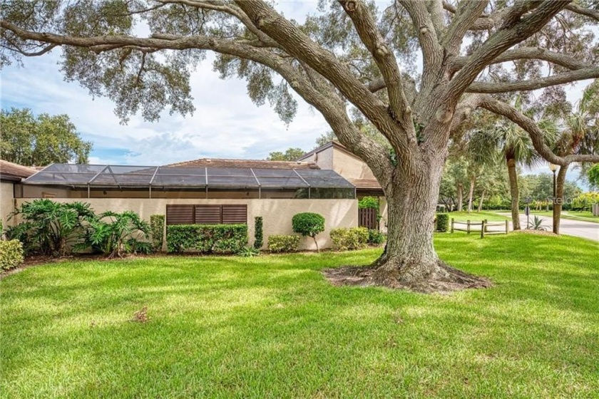 3745 GLEN OAKS MANOR DRIVE, SARASOTA, Florida 34232, 2 Bedrooms Bedrooms, ,2 BathroomsBathrooms,Residential,For Sale,GLEN OAKS MANOR,N6120176