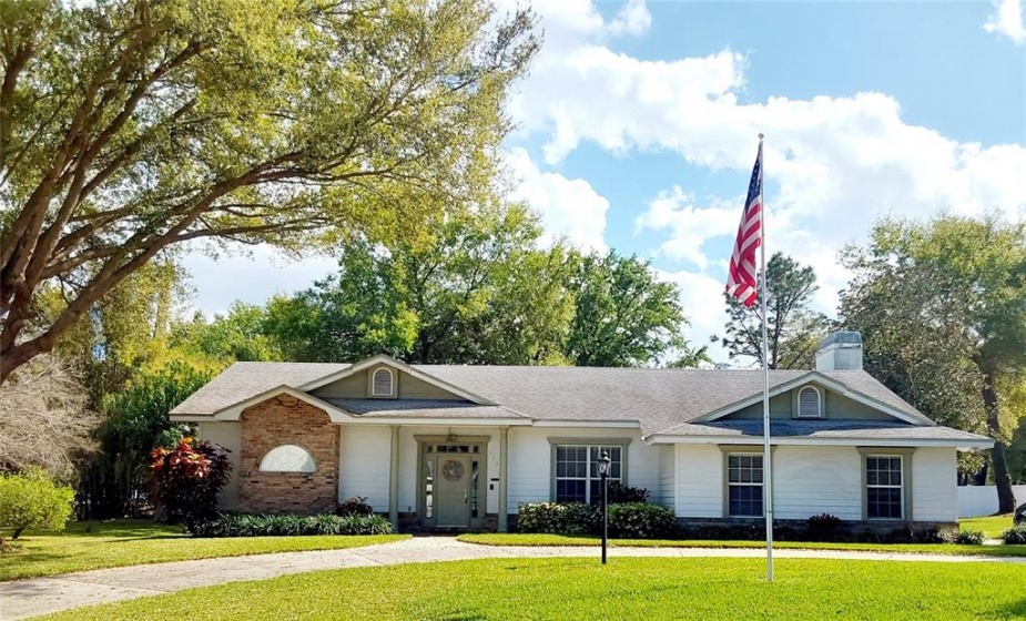102 LOCHEN DRIVE, WINTER HAVEN, Florida 33884, 3 Bedrooms Bedrooms, ,2 BathroomsBathrooms,Residential,For Sale,LOCHEN,P4919956