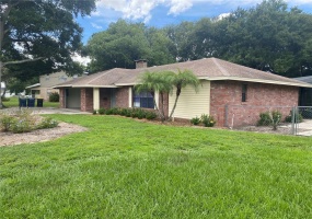 115 HALLUM DRIVE, AUBURNDALE, Florida 33823, 4 Bedrooms Bedrooms, ,2 BathroomsBathrooms,Residential,For Sale,HALLUM,L4928827