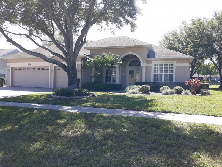 4016 GREYSTONE DRIVE, CLERMONT, Florida 34711, 4 Bedrooms Bedrooms, ,3 BathroomsBathrooms,Residential,For Sale,GREYSTONE,G5053432